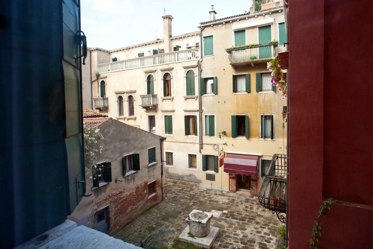 Апартаменты Al Mezzanino, Palazzo Torniello Венеция Экстерьер фото