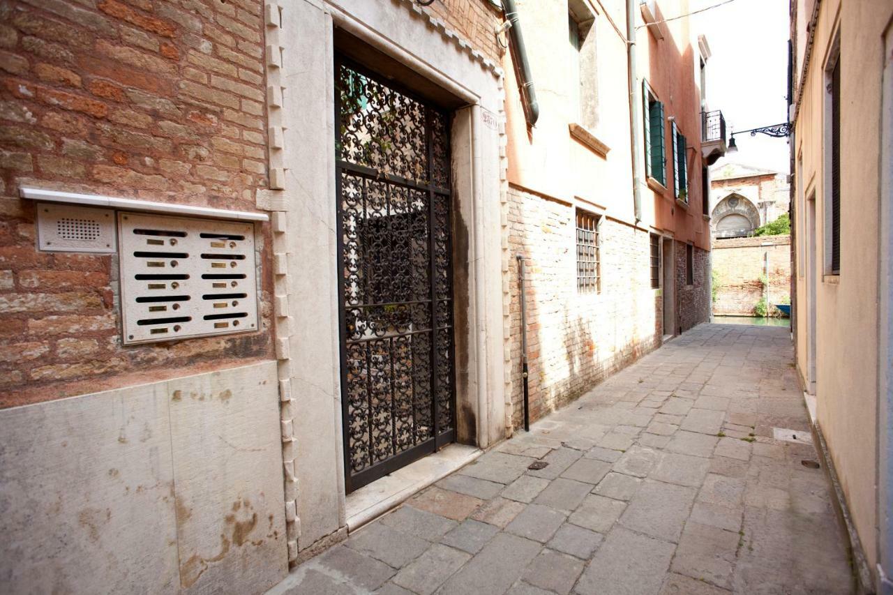 Апартаменты Al Mezzanino, Palazzo Torniello Венеция Экстерьер фото